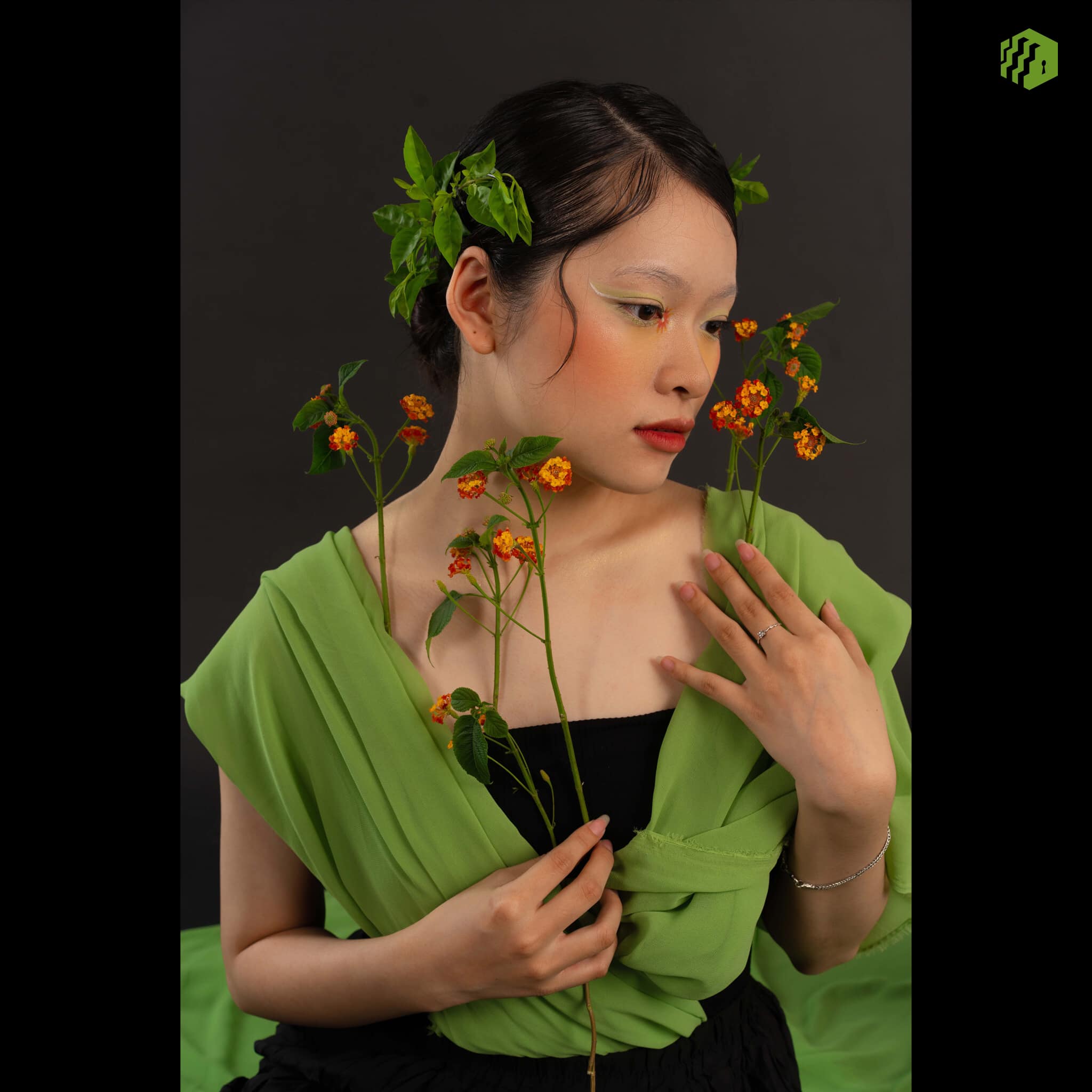 THANH - "Lục" - Sự khởi đầu của một tâm hồn thuần khiết, trong trẻo và tinh khôi.