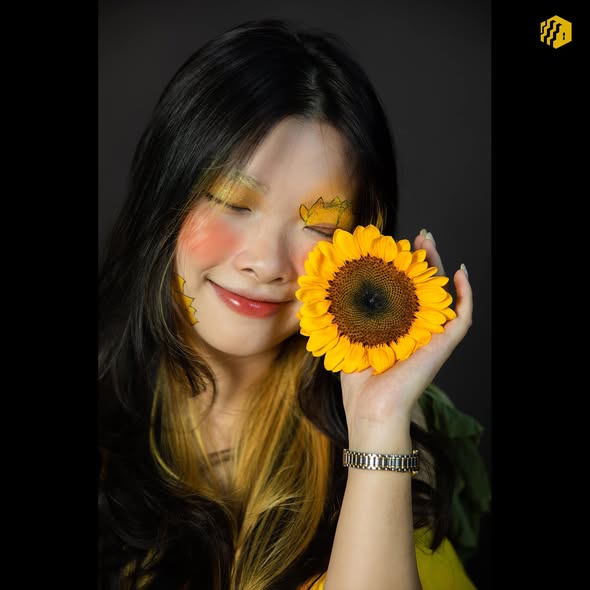 VUI - "Vàng" - niềm hân hoan của những tâm hồn tươi sáng.